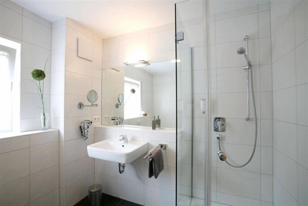 Serviced Apartments Kurpfalzhof Oftersheim Buitenkant foto